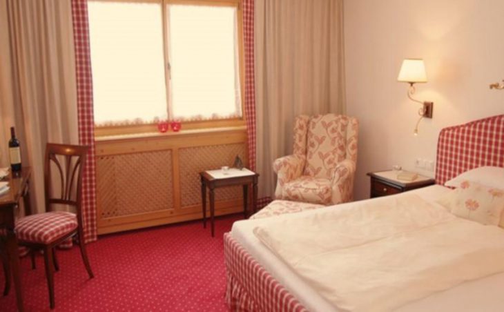 Hotel Erzberg, Zurs, Bedroom